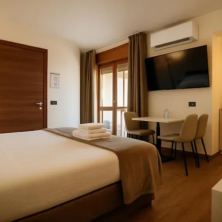 Hotel Gardenia Sirmione Exterior photo